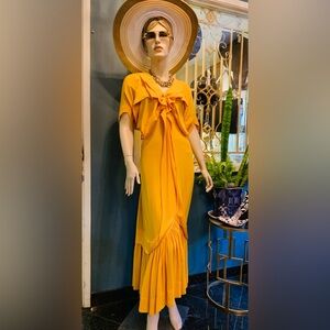 Elegant Yellow Dress (small)